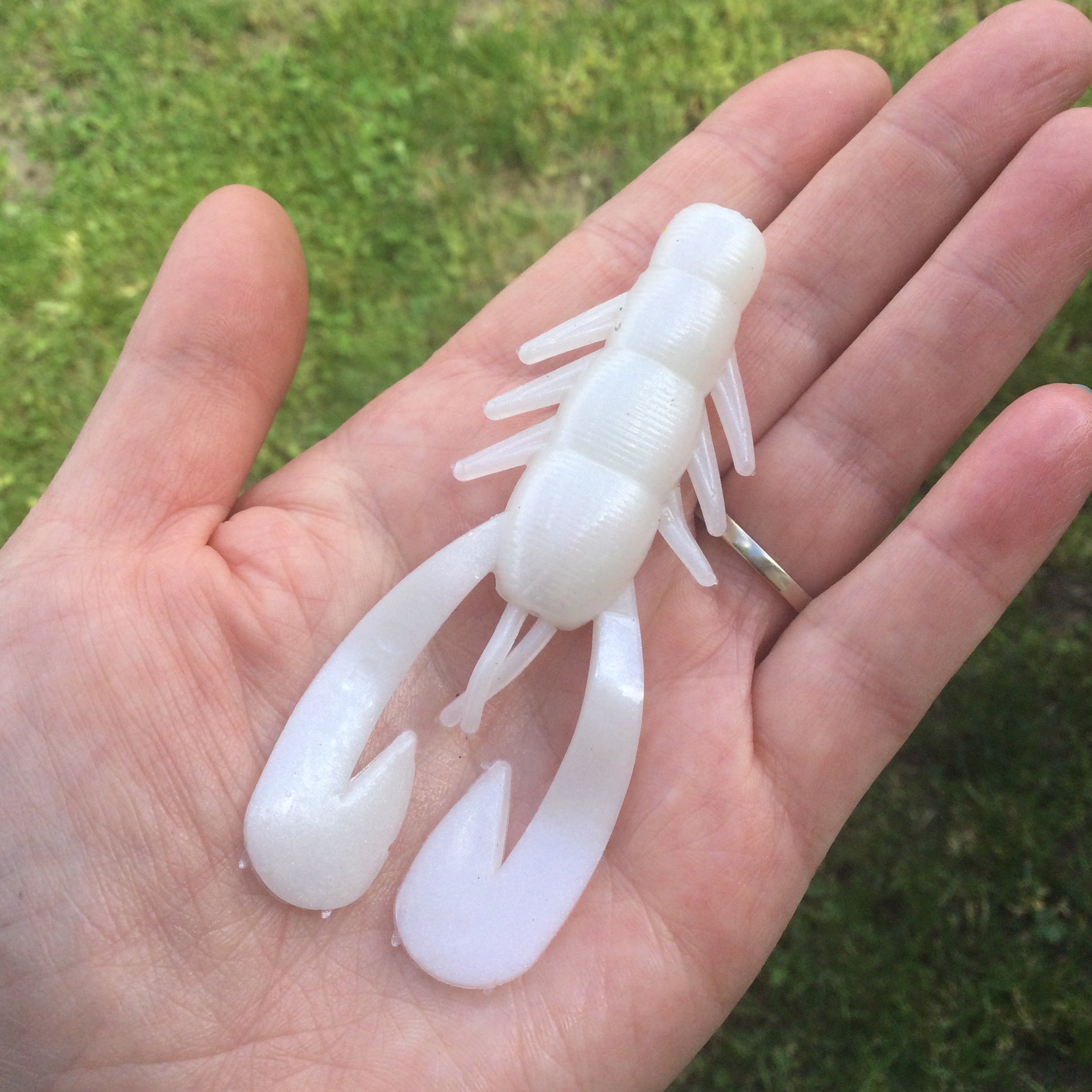 kraftycrawwhitepearlinhand_232